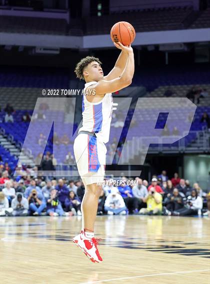 Thumbnail 3 in Westlake vs. McKinney (UIL 6A State Semifinal) photogallery.