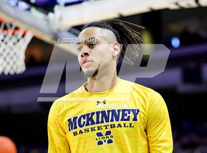 Thumbnail 2 in Westlake vs. McKinney (UIL 6A State Semifinal) photogallery.