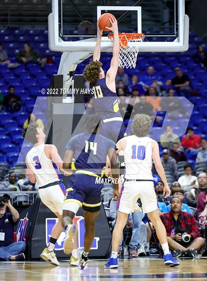Thumbnail 2 in Westlake vs. McKinney (UIL 6A State Semifinal) photogallery.