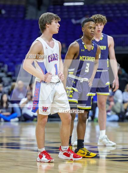 Thumbnail 1 in Westlake vs. McKinney (UIL 6A State Semifinal) photogallery.