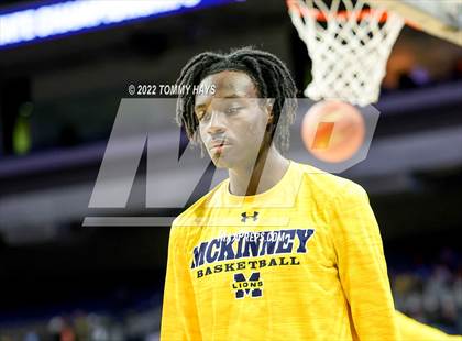 Thumbnail 3 in Westlake vs. McKinney (UIL 6A State Semifinal) photogallery.