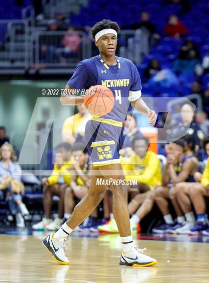 Thumbnail 3 in Westlake vs. McKinney (UIL 6A State Semifinal) photogallery.