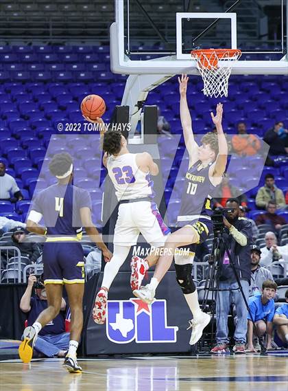 Thumbnail 1 in Westlake vs. McKinney (UIL 6A State Semifinal) photogallery.