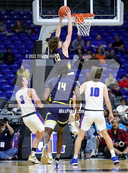 Thumbnail 1 in Westlake vs. McKinney (UIL 6A State Semifinal) photogallery.