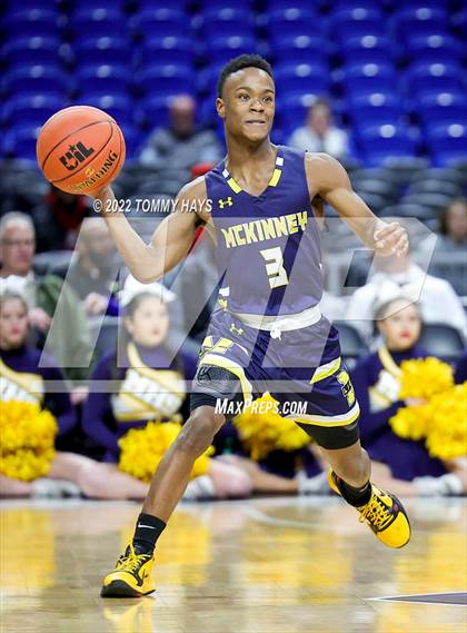 Thumbnail 3 in Westlake vs. McKinney (UIL 6A State Semifinal) photogallery.