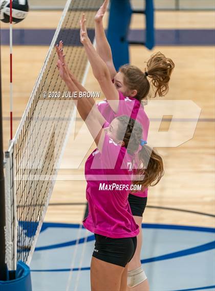 Thumbnail 2 in Cathedral vs Indianapolis Bishop Chatard (City Conference Tournament Semifinal) photogallery.