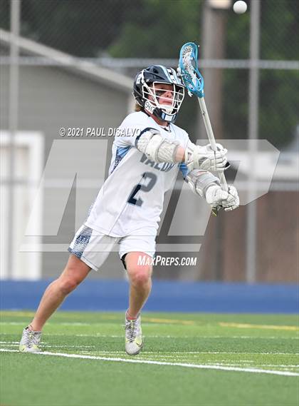 Thumbnail 2 in Mountain Vista vs. Valor Christian (CHSAA 5A State Final) photogallery.