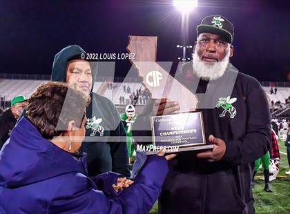 Thumbnail 1 in De La Salle @ Lincoln (CIF State DIV 1AA Championship Final) photogallery.