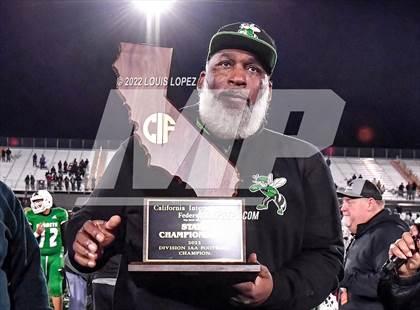 Thumbnail 3 in De La Salle @ Lincoln (CIF State DIV 1AA Championship Final) photogallery.