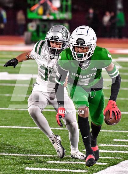 Thumbnail 3 in De La Salle @ Lincoln (CIF State DIV 1AA Championship Final) photogallery.