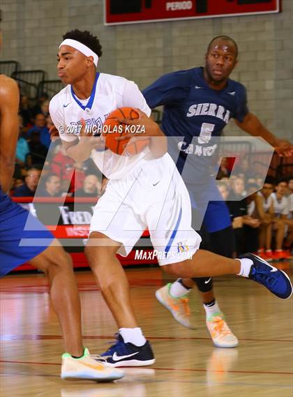 Thumbnail 2 in Sierra Canyon vs. Bishop Gorman (Nike Extravaganza) photogallery.