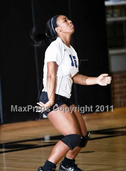 Thumbnail 2 in  Seguin vs.Mansfield Summit photogallery.