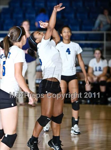 Thumbnail 1 in  Seguin vs.Mansfield Summit photogallery.