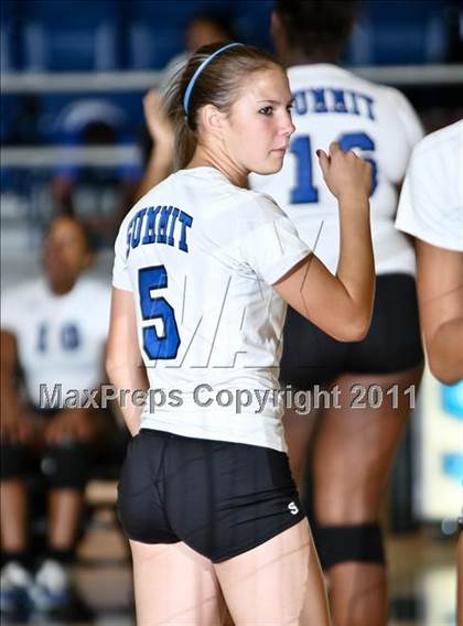 Thumbnail 1 in  Seguin vs.Mansfield Summit photogallery.