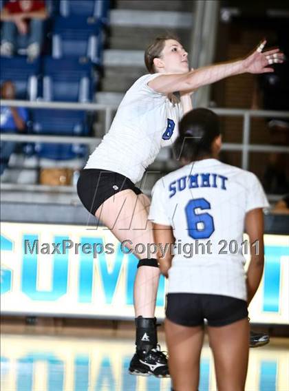 Thumbnail 1 in  Seguin vs.Mansfield Summit photogallery.