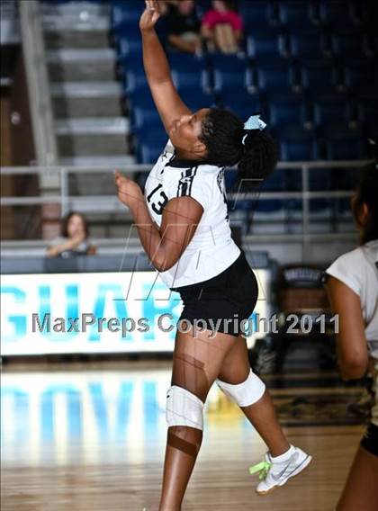 Thumbnail 3 in  Seguin vs.Mansfield Summit photogallery.