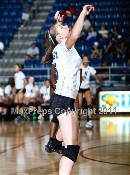 Thumbnail 2 in  Seguin vs.Mansfield Summit photogallery.