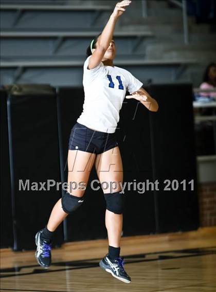 Thumbnail 1 in  Seguin vs.Mansfield Summit photogallery.