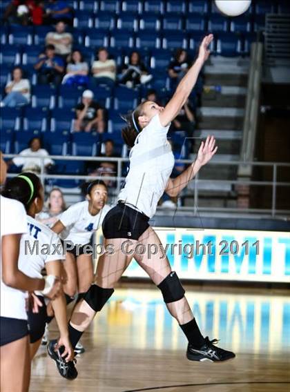Thumbnail 3 in  Seguin vs.Mansfield Summit photogallery.