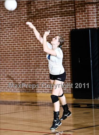 Thumbnail 2 in  Seguin vs.Mansfield Summit photogallery.