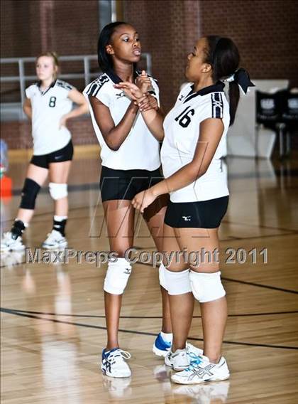 Thumbnail 2 in  Seguin vs.Mansfield Summit photogallery.