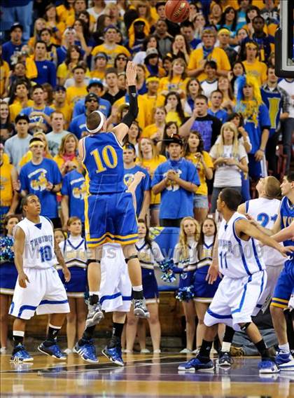 Thumbnail 3 in Wood vs. Rocklin (CIF SJS D2 Semifinal) photogallery.