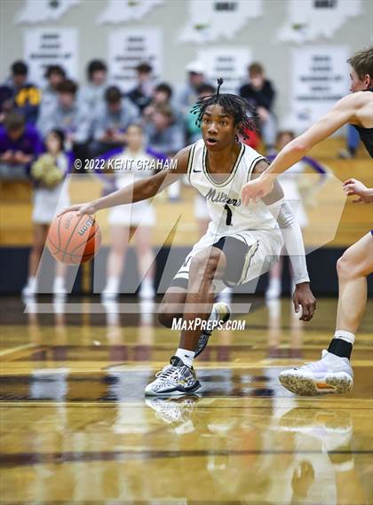 Thumbnail 2 in Guerin Catholic @ Noblesville photogallery.