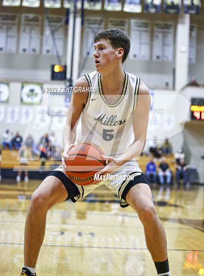 Thumbnail 3 in Guerin Catholic @ Noblesville photogallery.