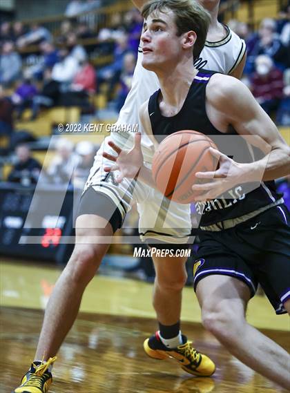 Thumbnail 2 in Guerin Catholic @ Noblesville photogallery.