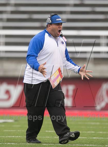 Thumbnail 1 in Dixie vs Desert Hills (UHSAA 3AA Semifinal) photogallery.