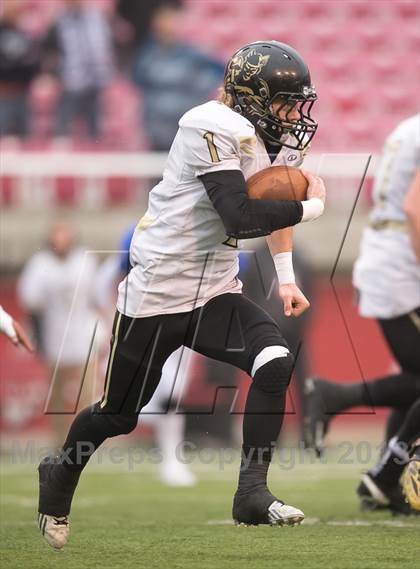 Thumbnail 3 in Dixie vs Desert Hills (UHSAA 3AA Semifinal) photogallery.