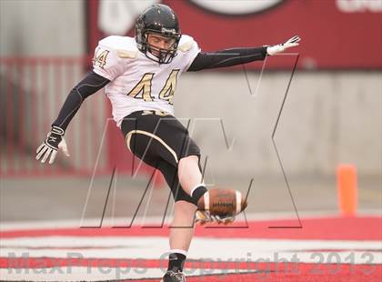 Thumbnail 1 in Dixie vs Desert Hills (UHSAA 3AA Semifinal) photogallery.