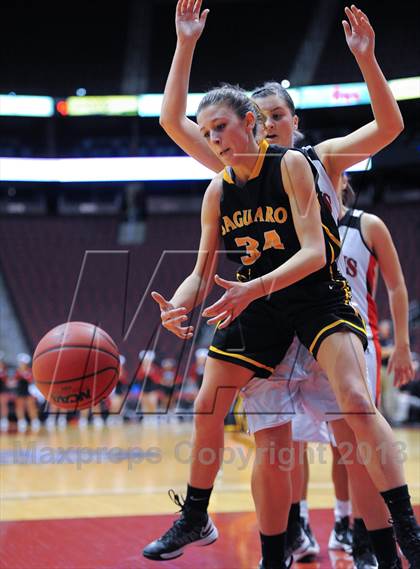 Thumbnail 3 in Liberty vs. Saguaro (AIA D2 Semifinals) photogallery.