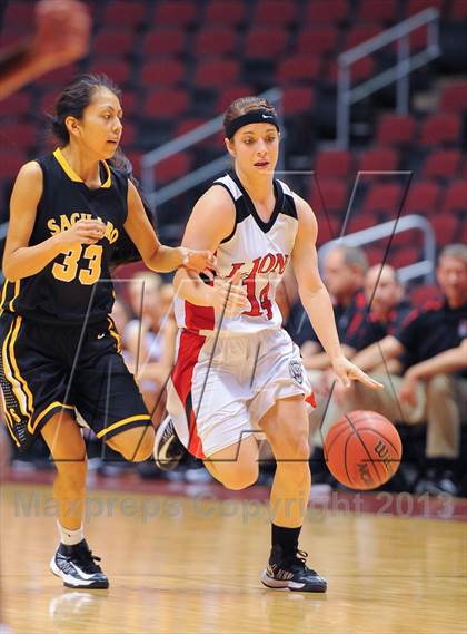 Thumbnail 3 in Liberty vs. Saguaro (AIA D2 Semifinals) photogallery.