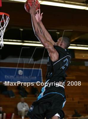 Thumbnail 3 in Sheldon vs. Pasadena (MaxPreps Holiday Classic) photogallery.