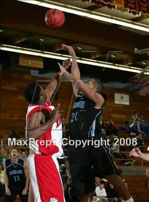 Thumbnail 2 in Sheldon vs. Pasadena (MaxPreps Holiday Classic) photogallery.