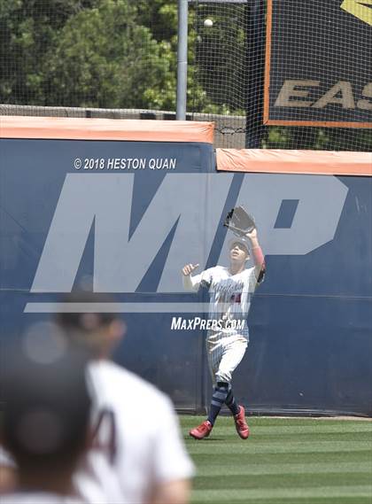 Thumbnail 2 in Maranatha vs. La Salle (CIF-SS D3 Final) photogallery.