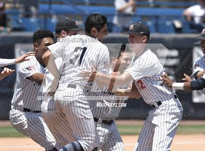 Thumbnail 3 in Maranatha vs. La Salle (CIF-SS D3 Final) photogallery.
