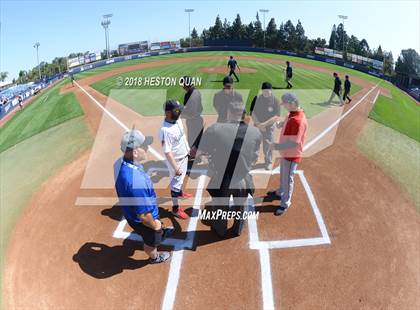 Thumbnail 3 in Maranatha vs. La Salle (CIF-SS D3 Final) photogallery.
