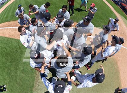 Thumbnail 2 in Maranatha vs. La Salle (CIF-SS D3 Final) photogallery.