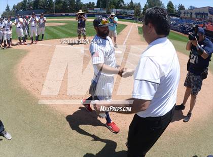 Thumbnail 2 in Maranatha vs. La Salle (CIF-SS D3 Final) photogallery.