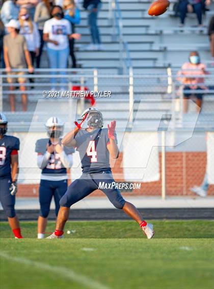 Thumbnail 3 in Western Alamance vs Terry Sanford (NCHSAA 3A - First Round) photogallery.