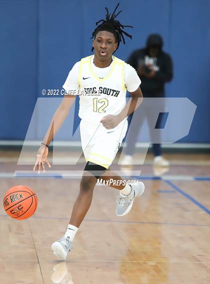 Thumbnail 3 in Catholic High vs Epic South (Lowcountry Roundball Classic) photogallery.