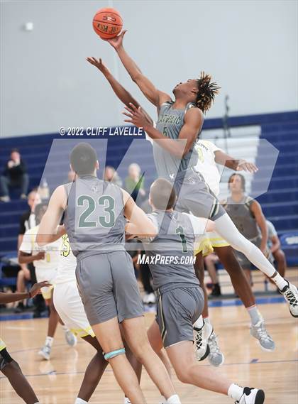 Thumbnail 1 in Catholic High vs Epic South (Lowcountry Roundball Classic) photogallery.