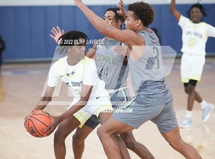 Thumbnail 2 in Catholic High vs Epic South (Lowcountry Roundball Classic) photogallery.