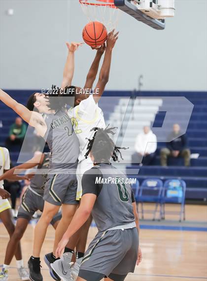 Thumbnail 2 in Catholic High vs Epic South (Lowcountry Roundball Classic) photogallery.