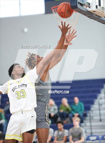 Thumbnail 2 in Catholic High vs Epic South (Lowcountry Roundball Classic) photogallery.