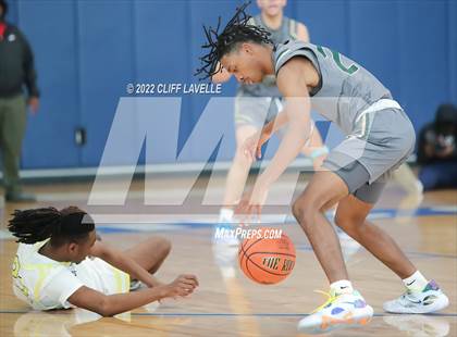 Thumbnail 1 in Catholic High vs Epic South (Lowcountry Roundball Classic) photogallery.