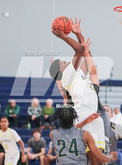 Thumbnail 3 in Catholic High vs Epic South (Lowcountry Roundball Classic) photogallery.