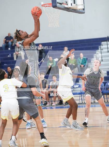 Thumbnail 3 in Catholic High vs Epic South (Lowcountry Roundball Classic) photogallery.